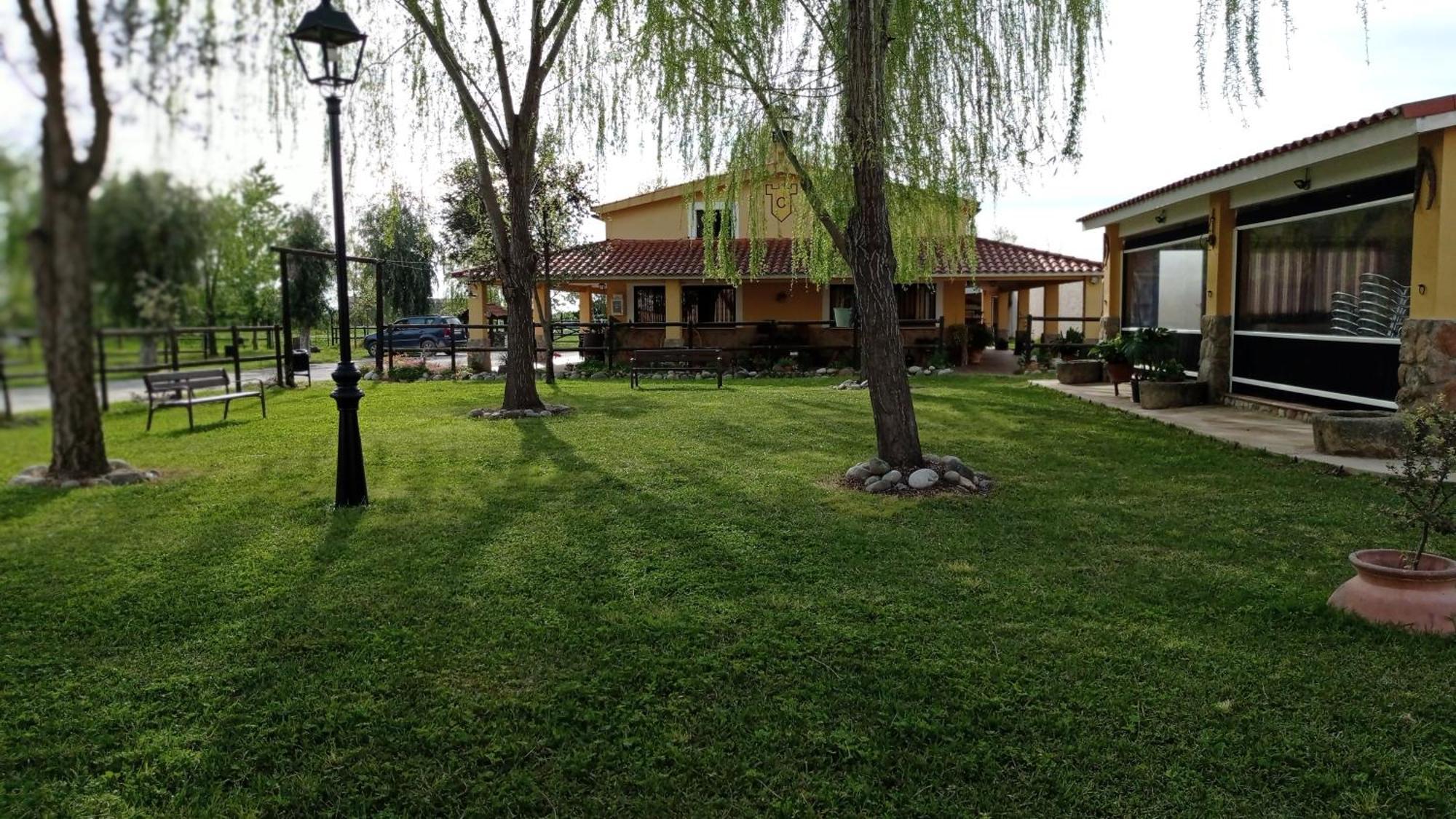 La Posada Hipica Rosalejo  Bagian luar foto