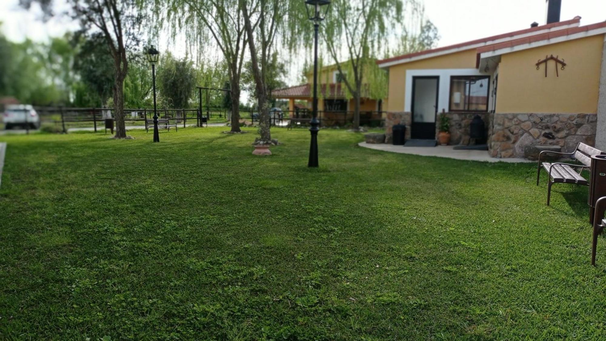 La Posada Hipica Rosalejo  Bagian luar foto